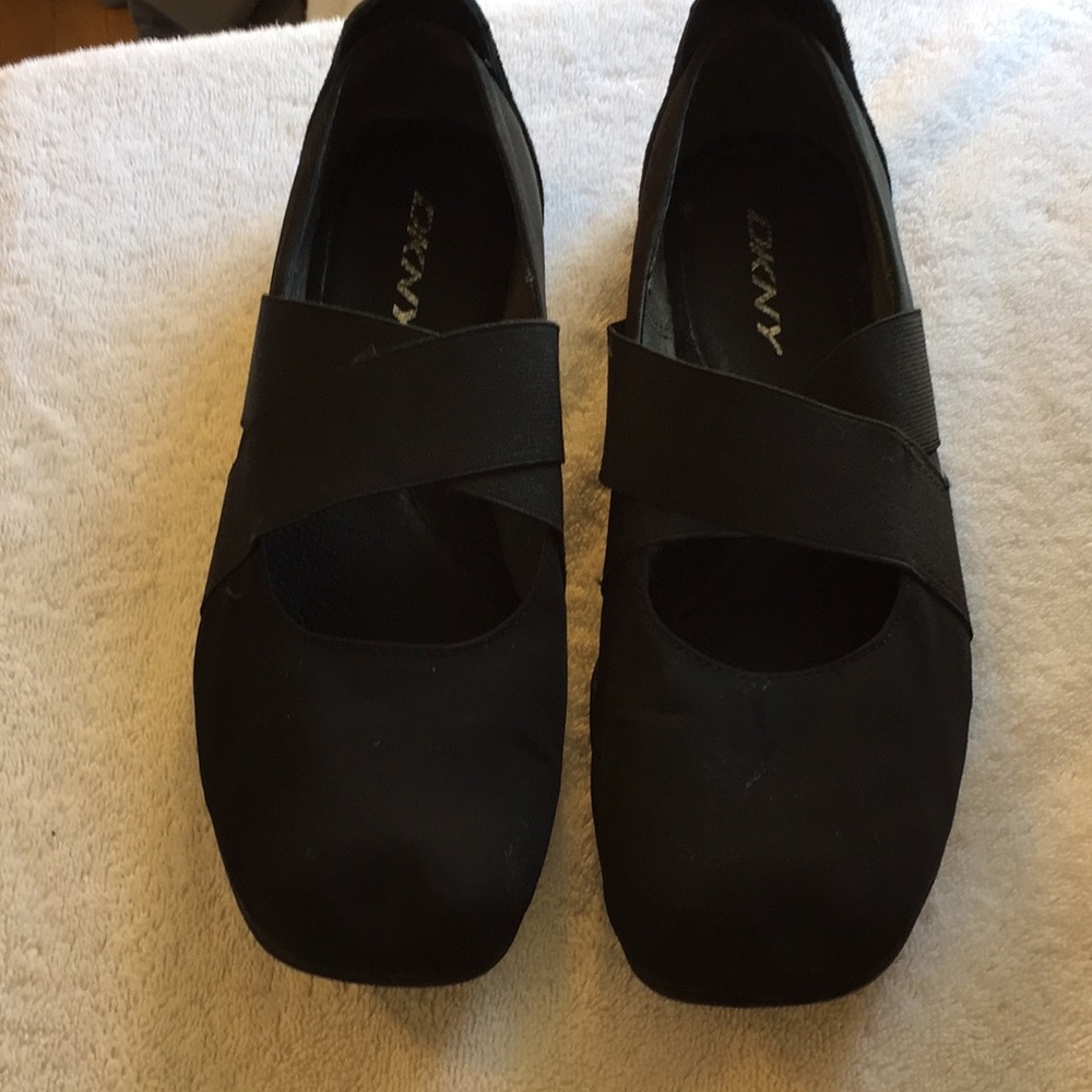 DKNY athletic flats
